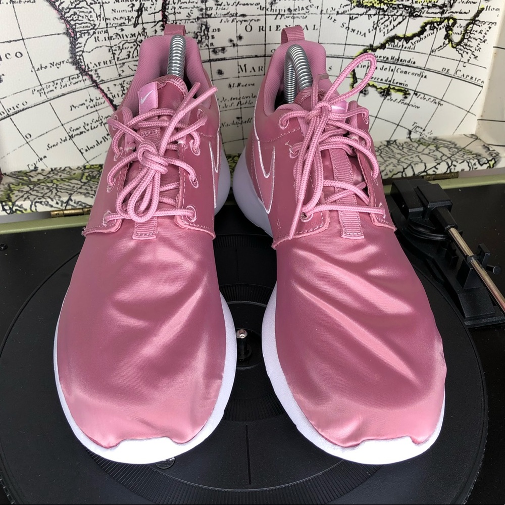 Nike Roshe One GS size 7y new in box - Picture 3 of 6